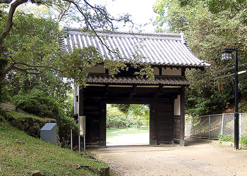 名島門