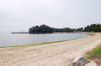 小戸公園の海岸線です。